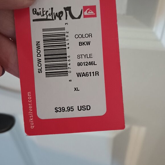 Quiksilver Rash Guard NWT - Picture 3 of 4